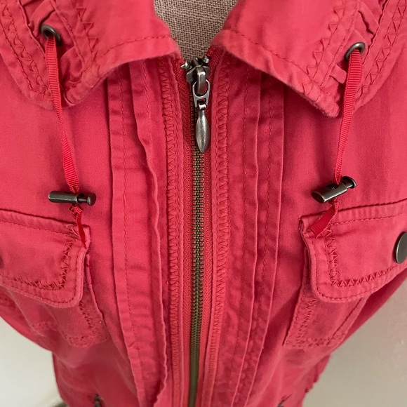 Christopher & Banks Woman’s Vest Size Large. - Picture 9 of 15